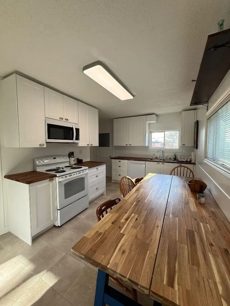 4821 51st Avenue High Prairie AB T0G 1E0