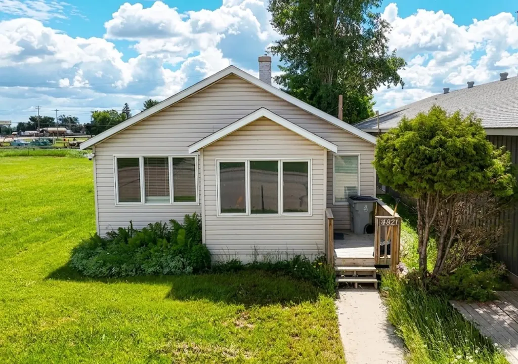 4821 51st Avenue High Prairie AB T0G 1E0