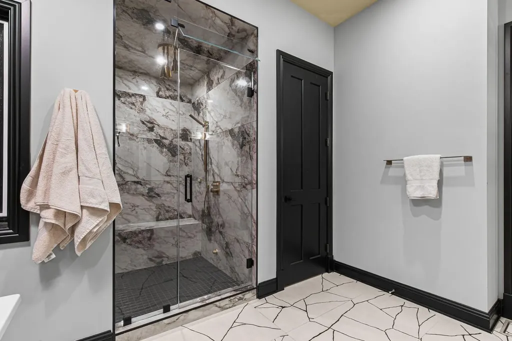 14 Pinehurst Drive Heritage Pointe AB T1S 4J3