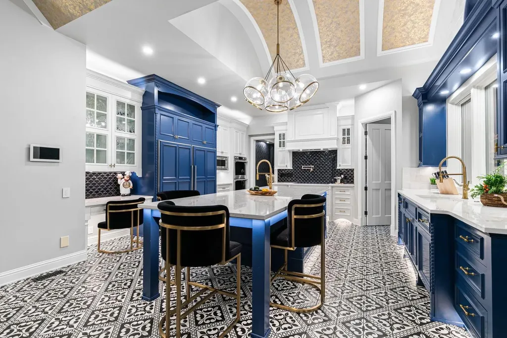 14 Pinehurst Drive Heritage Pointe AB T1S 4J3