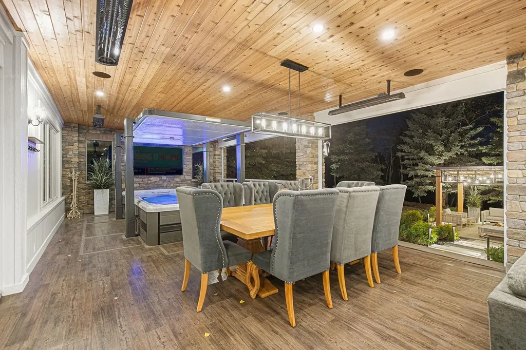 14 Pinehurst Drive Heritage Pointe AB T1S 4J3