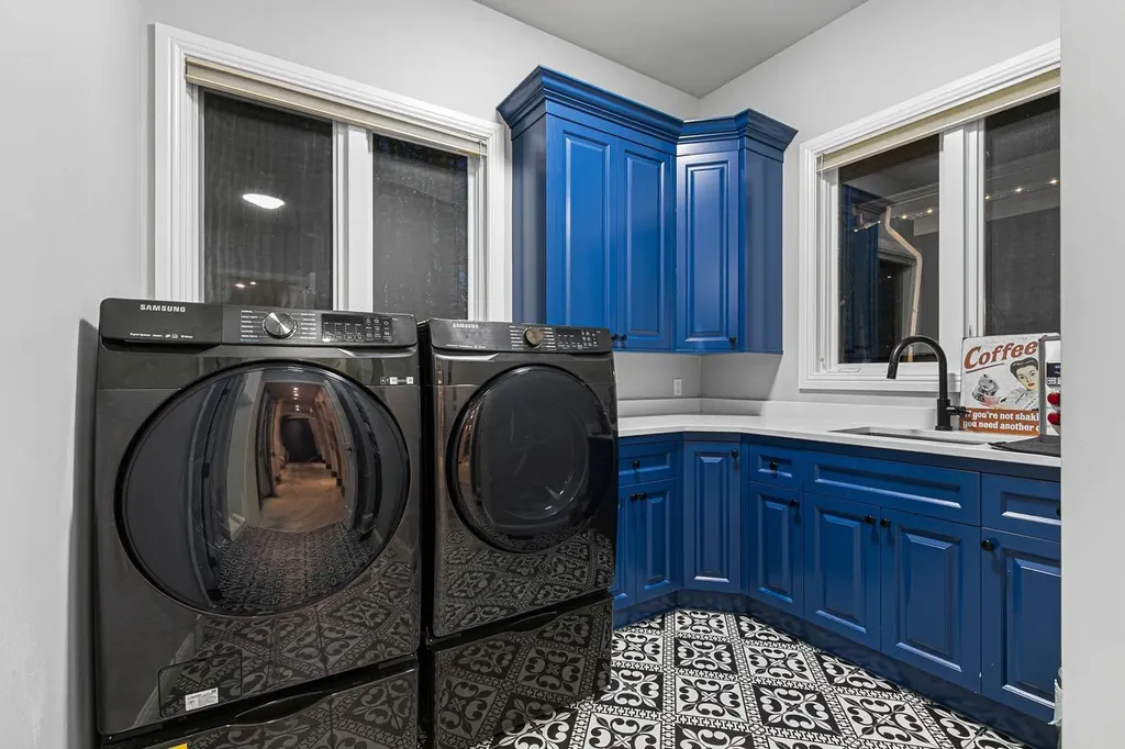 14 Pinehurst Drive Heritage Pointe AB T1S 4J3