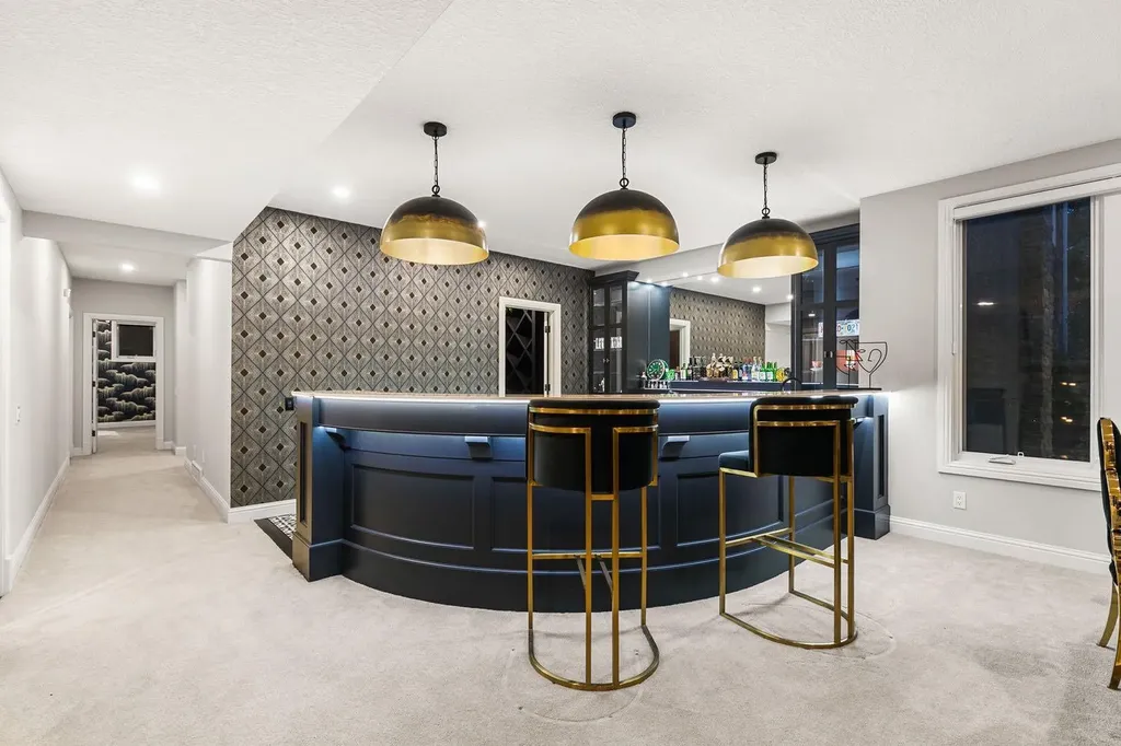 14 Pinehurst Drive Heritage Pointe AB T1S 4J3