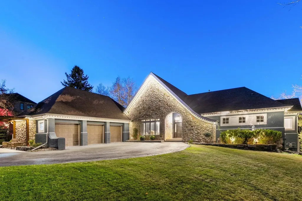 14 Pinehurst Drive Heritage Pointe AB T1S 4J3