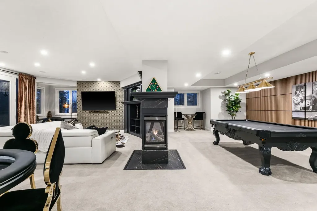 14 Pinehurst Drive Heritage Pointe AB T1S 4J3