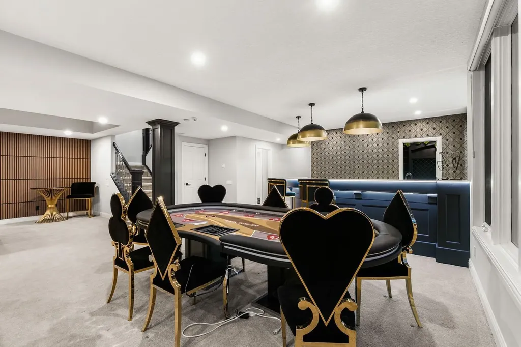 14 Pinehurst Drive Heritage Pointe AB T1S 4J3