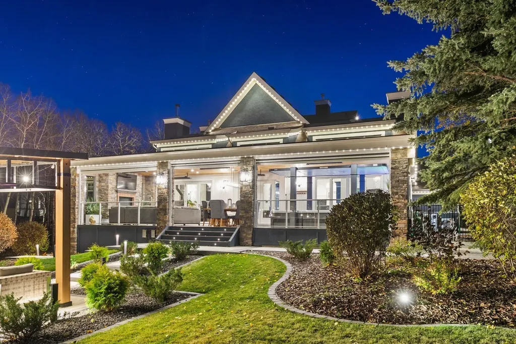 14 Pinehurst Drive Heritage Pointe AB T1S 4J3