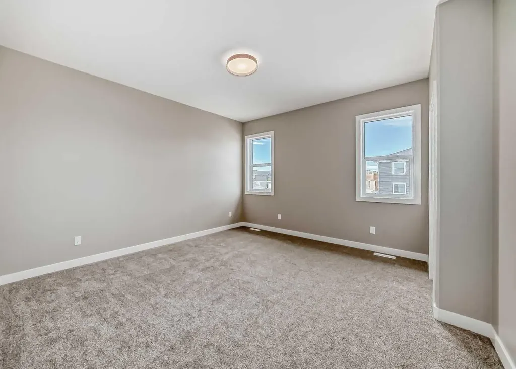 18 Tagish Avenue Red Deer AB T4P 0Y7