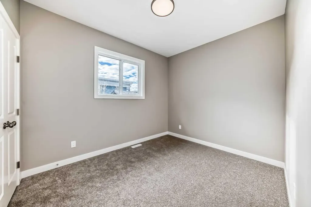 18 Tagish Avenue Red Deer AB T4P 0Y7