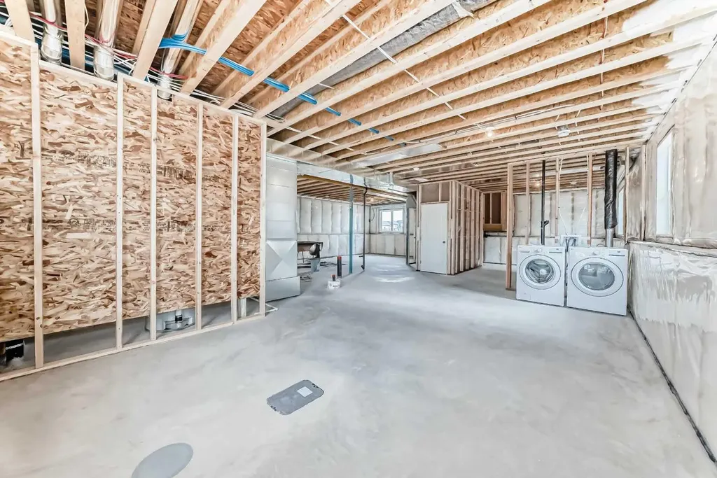 18 Tagish Avenue Red Deer AB T4P 0Y7