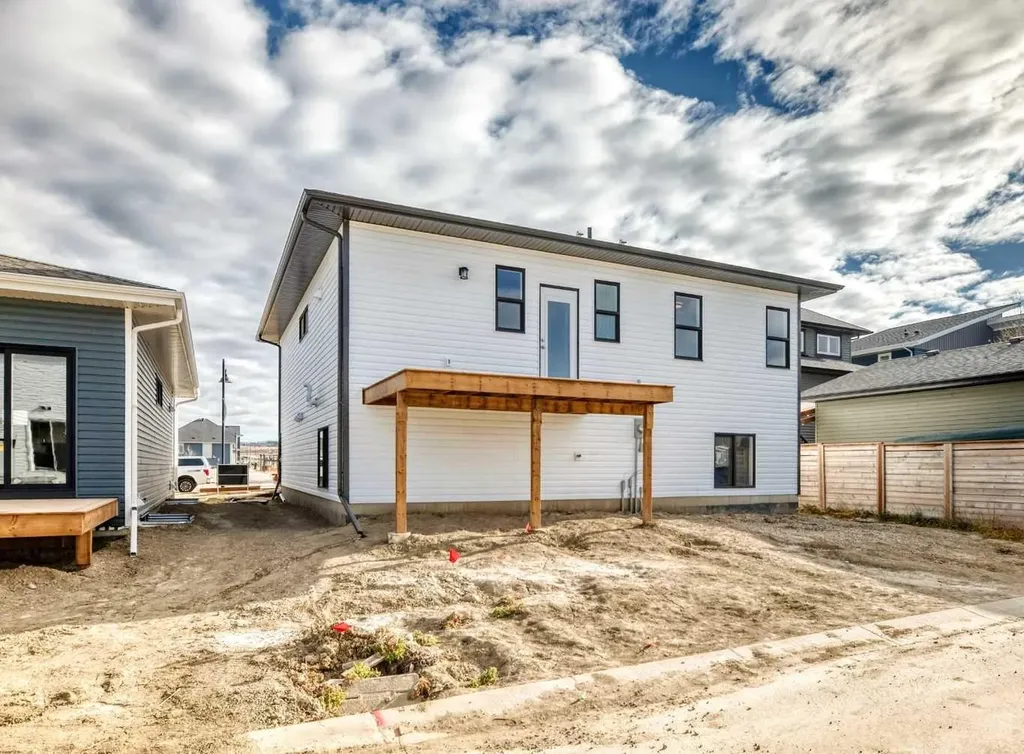 18 Tagish Avenue Red Deer AB T4P 0Y7