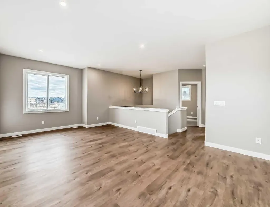 18 Tagish Avenue Red Deer AB T4P 0Y7