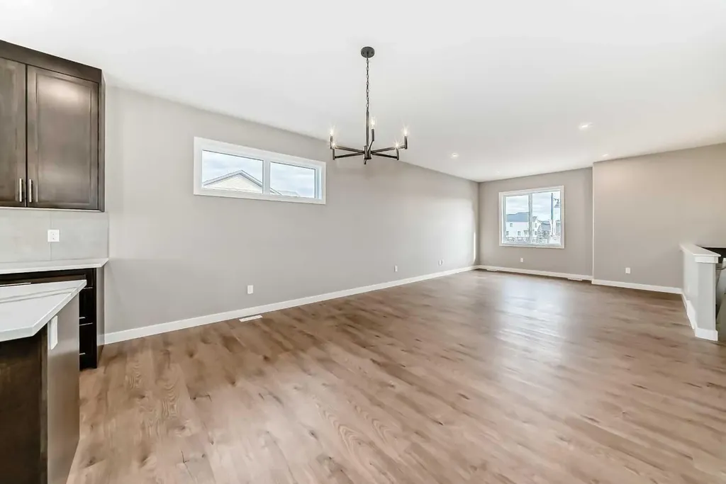 18 Tagish Avenue Red Deer AB T4P 0Y7