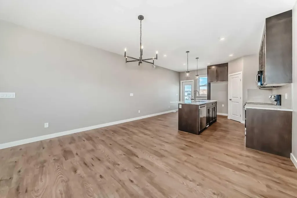 18 Tagish Avenue Red Deer AB T4P 0Y7
