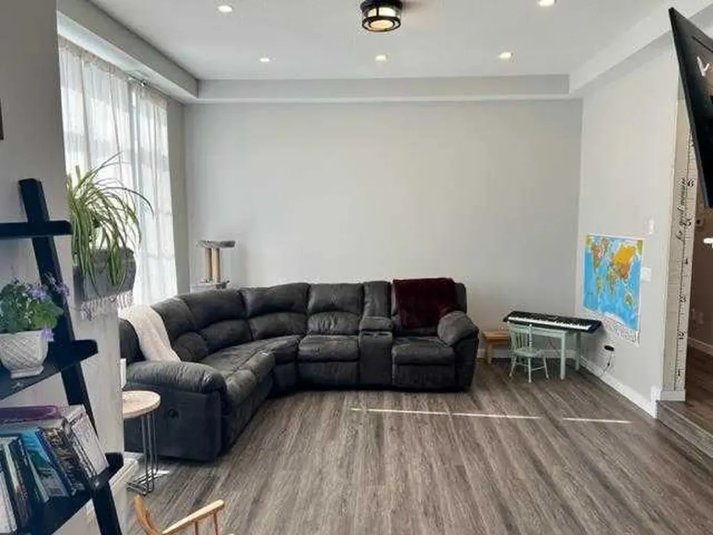 1049 Alberta Avenue Debolt AB T0H 1B0
