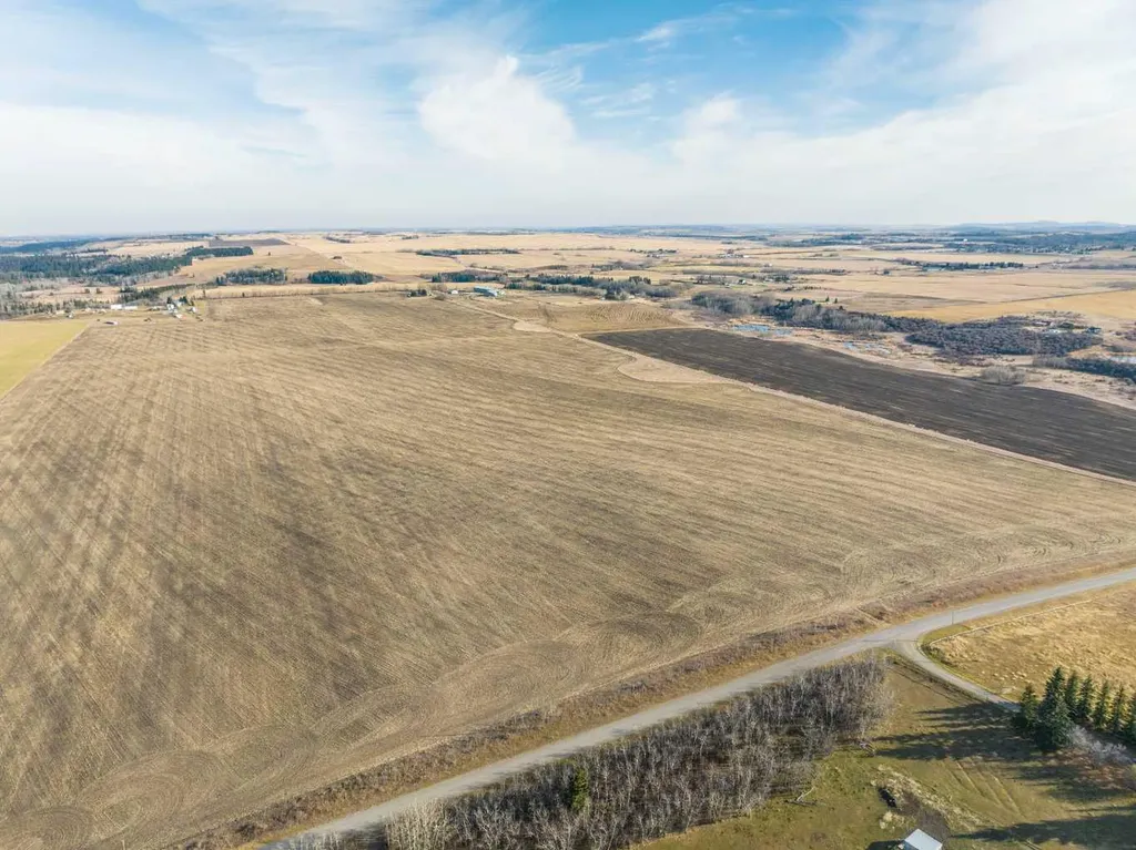 NW;32;22;2;W5M Rural Foothills County AB T1S 0T3