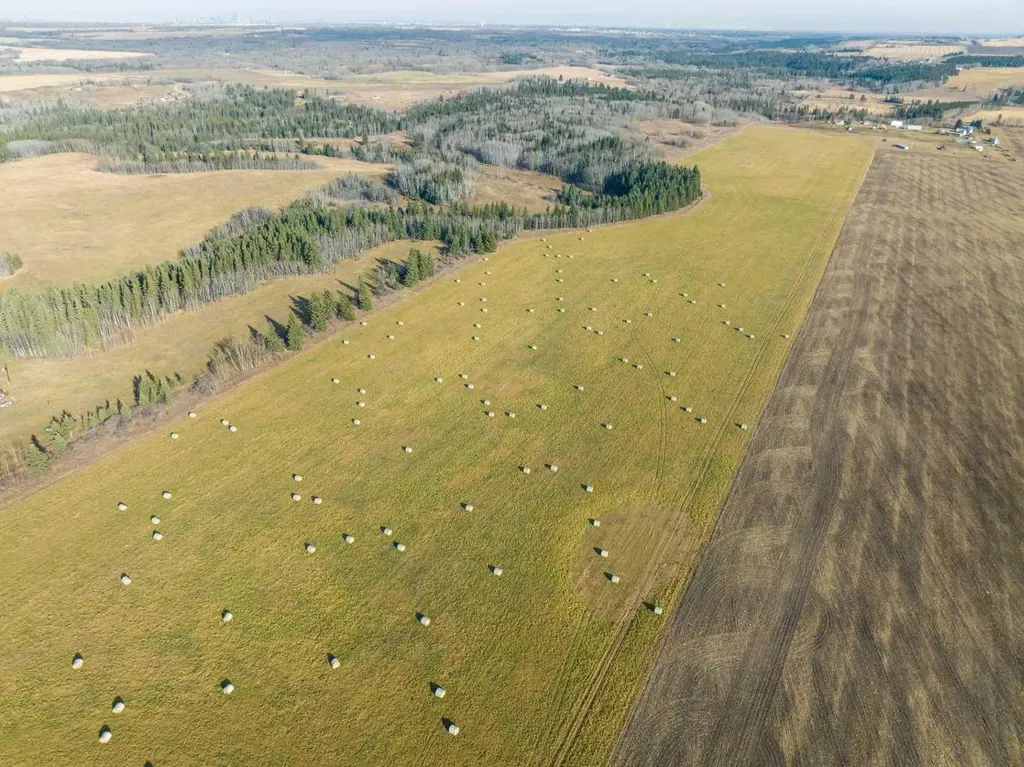 NW;32;22;2;W5M Rural Foothills County AB T1S 0T3