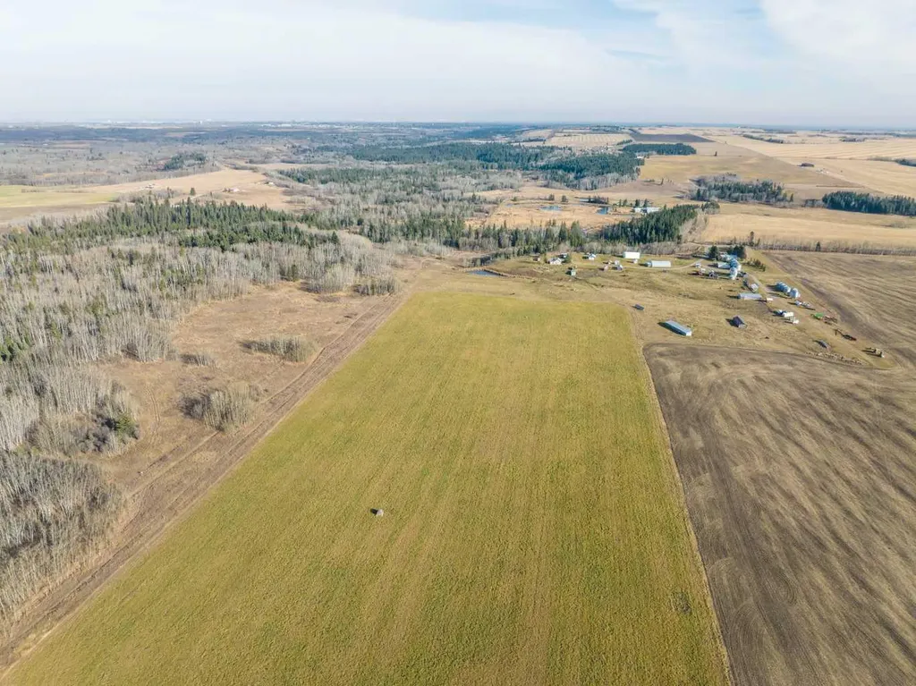 NW;32;22;2;W5M Rural Foothills County AB T1S 0T3