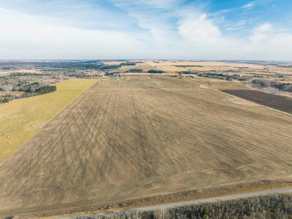 NW;32;22;2;W5M Rural Foothills County AB T1S 0T3
