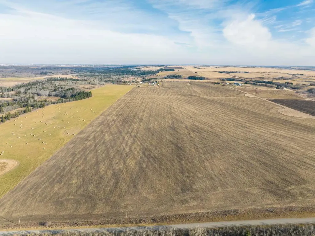NW;32;22;2;W5M Rural Foothills County AB T1S 0T3