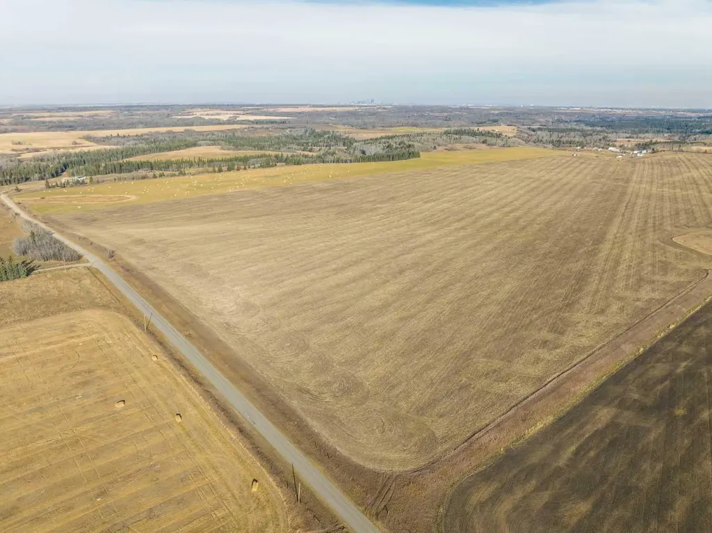 NW;32;22;2;W5M Rural Foothills County AB T1S 0T3