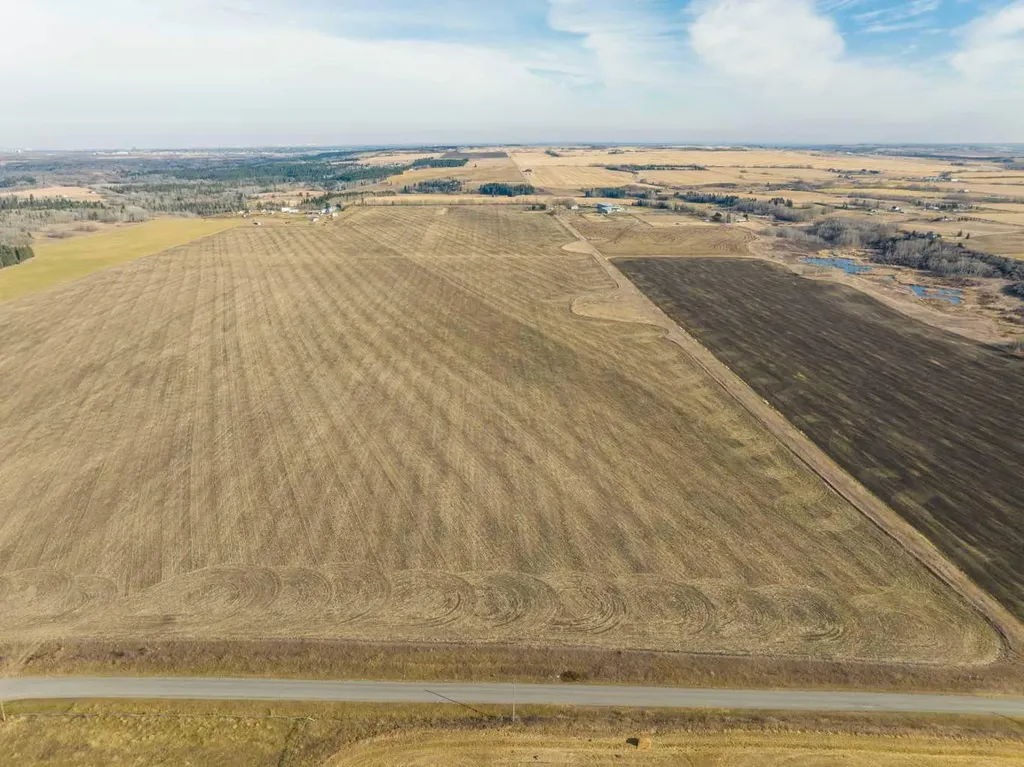 NW;32;22;2;W5M Rural Foothills County AB T1S 0T3