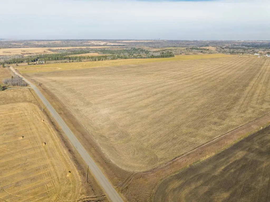 NW;32;22;2;W5M Rural Foothills County AB T1S 0T3