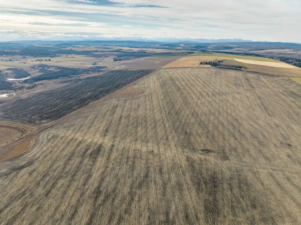 NW;32;22;2;W5M Rural Foothills County AB T1S 0T3