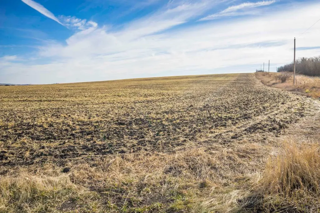 NW;32;22;2;W5M Rural Foothills County AB T1S 0T3