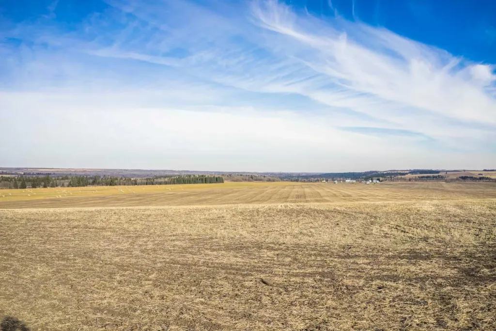 NW;32;22;2;W5M Rural Foothills County AB T1S 0T3