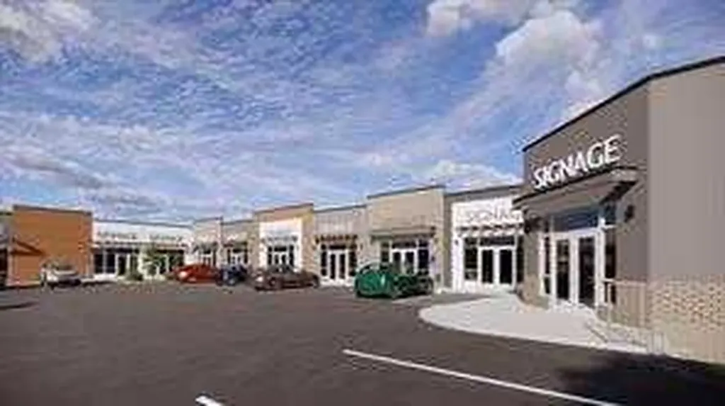 110 Corner Meadows Manor NE Calgary AB T3N 2X9