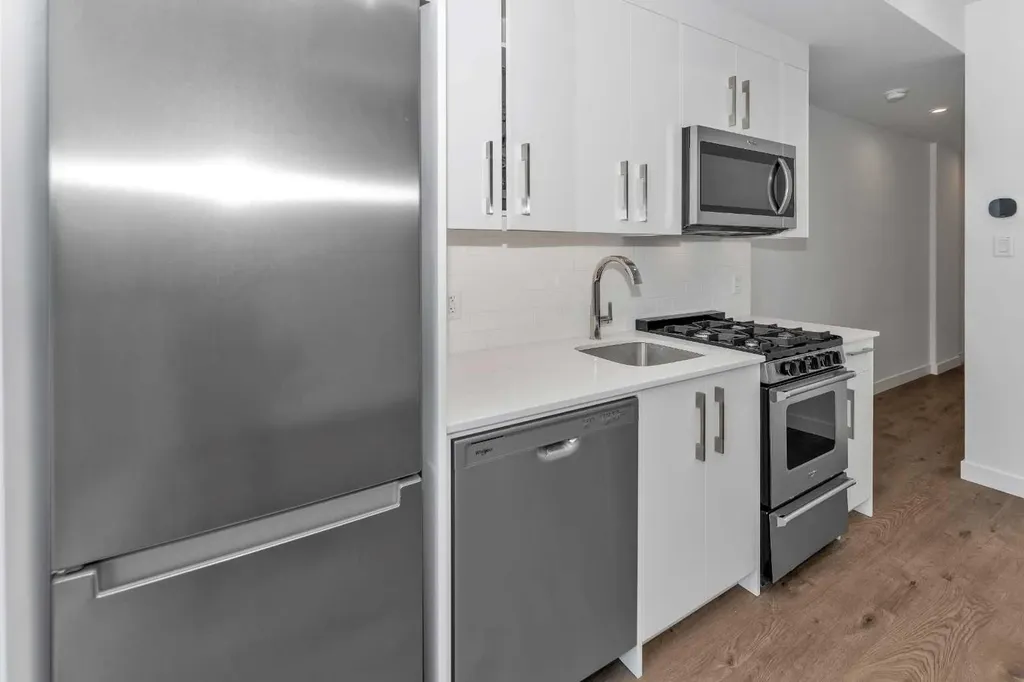 110 18a Street NW Calgary AB T2N 5G5