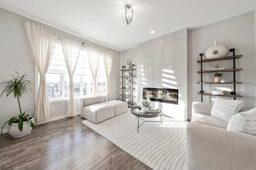 240 Lucas Crescent NW Calgary AB T3P 1M8