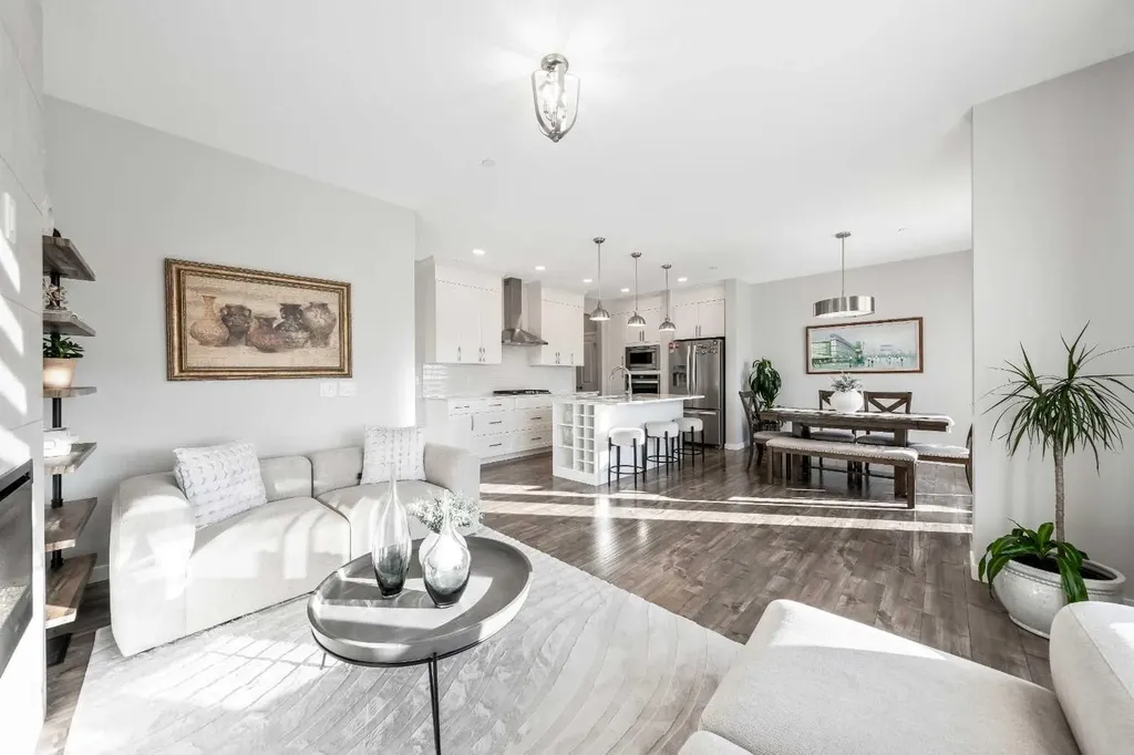 240 Lucas Crescent NW Calgary AB T3P 1M8