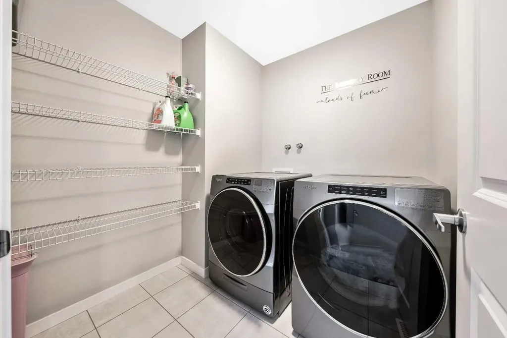 240 Lucas Crescent NW Calgary AB T3P 1M8
