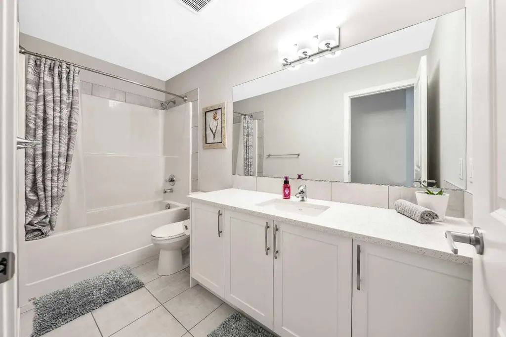 240 Lucas Crescent NW Calgary AB T3P 1M8