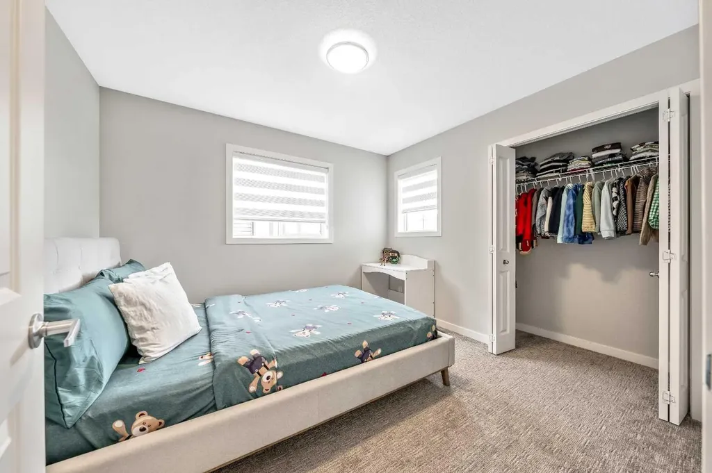 240 Lucas Crescent NW Calgary AB T3P 1M8