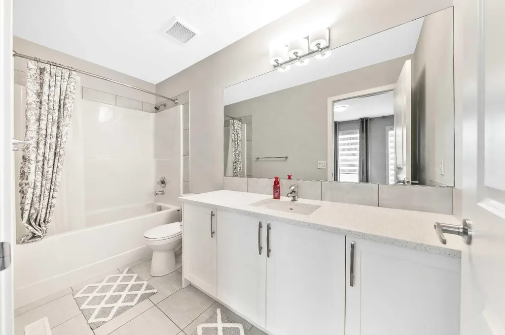 240 Lucas Crescent NW Calgary AB T3P 1M8