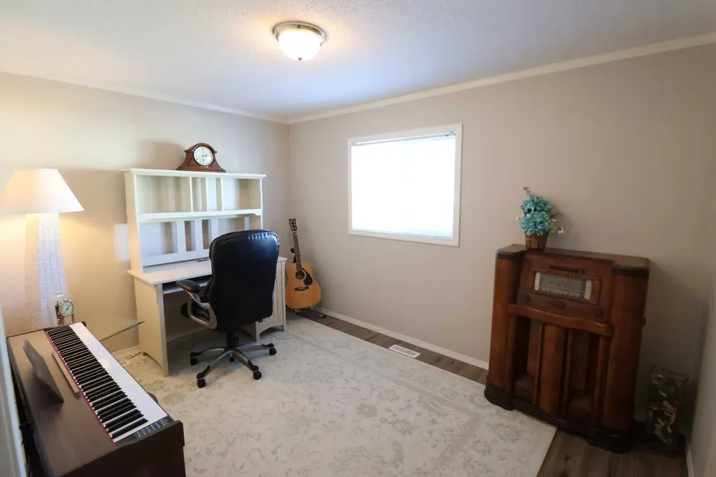 3002 33 Avenue Lethbridge AB T1K 7K1