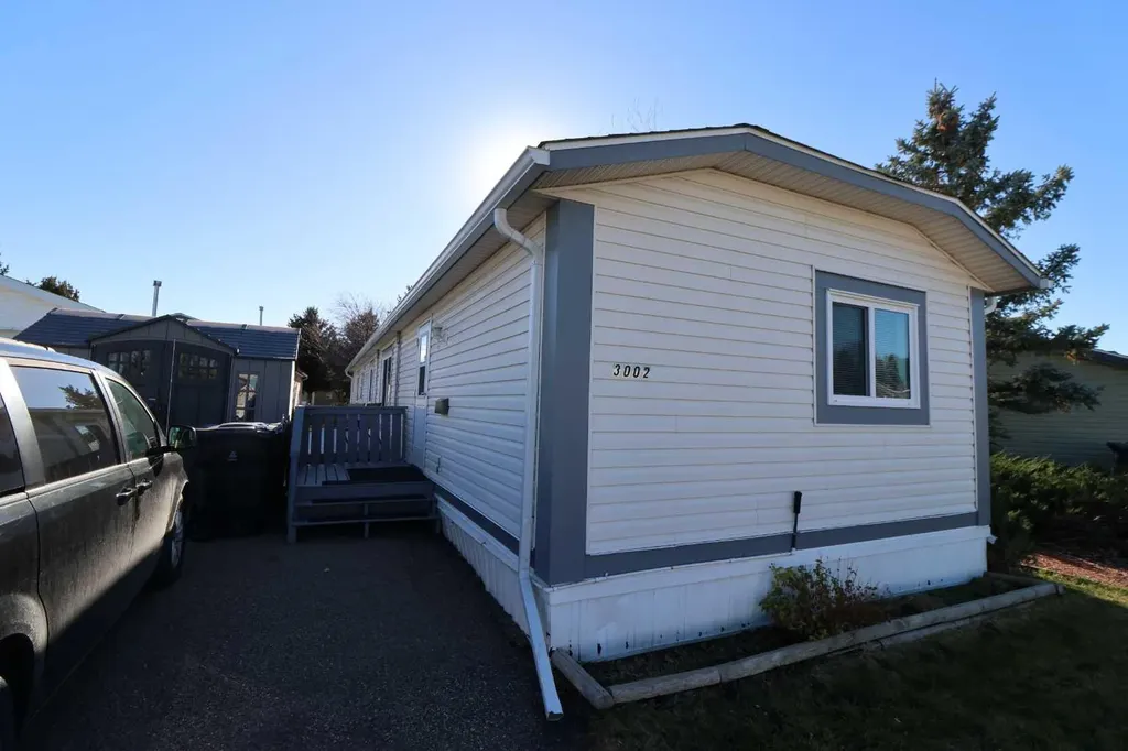 3002 33 Avenue Lethbridge AB T1K 7K1