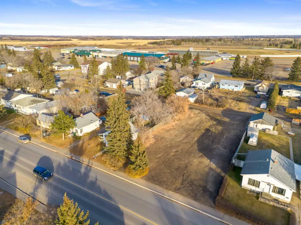 5509/5513 50 Avenue Lloydminster SK S9V 0R2