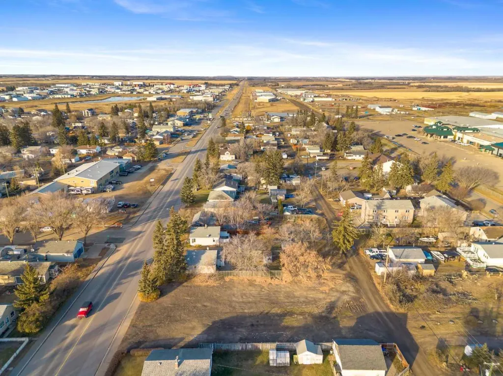 5509/5513 50 Avenue Lloydminster SK S9V 0R2