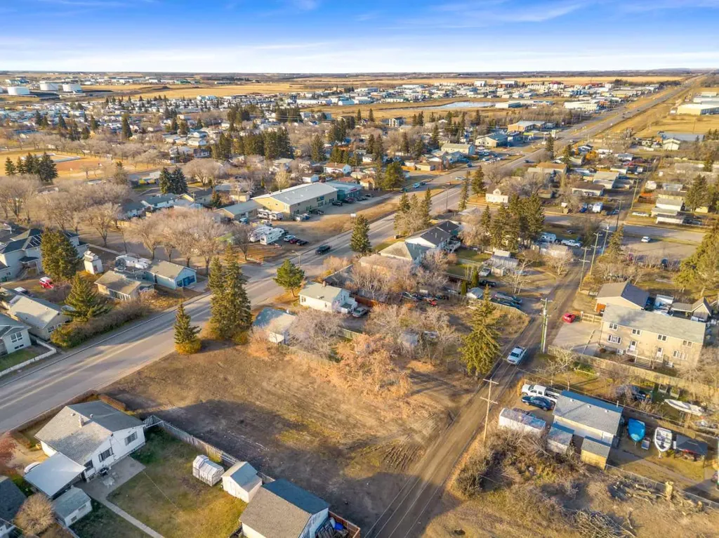 5509/5513 50 Avenue Lloydminster SK S9V 0R2