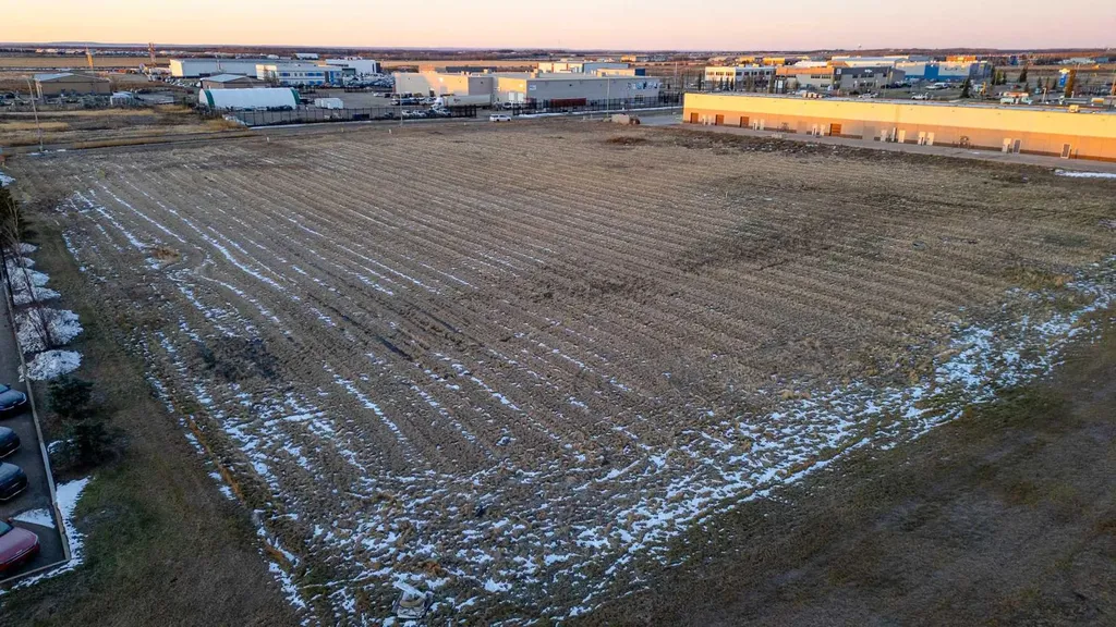 11902 & 11810 99 Avenue Grande Prairie AB T8W 0C7