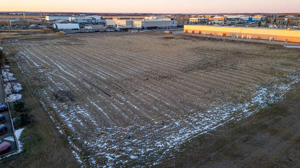 11902 99 Avenue Grande Prairie AB T8W 0C7