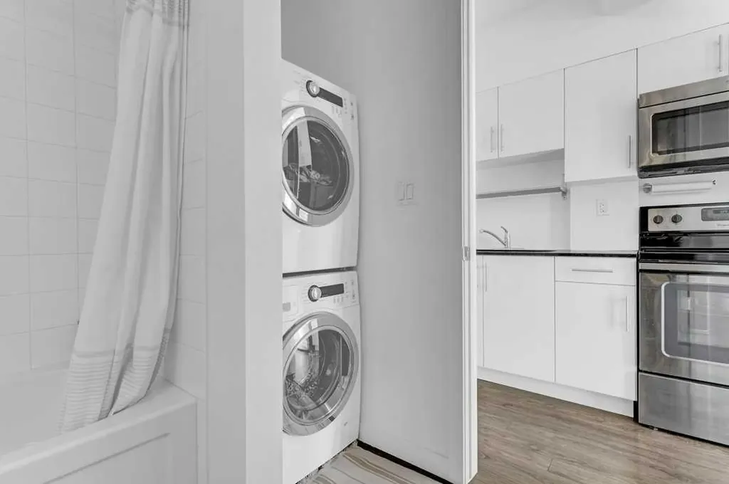 1740 9 Street NW Calgary AB T2M 4Z5