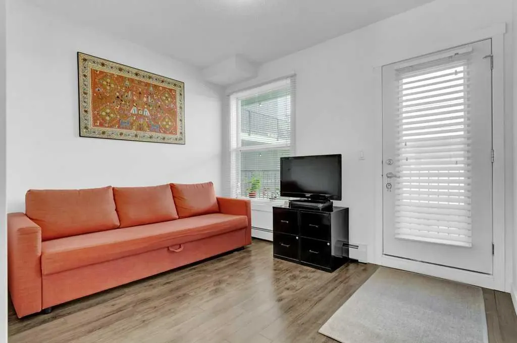 1740 9 Street NW Calgary AB T2M 4Z5