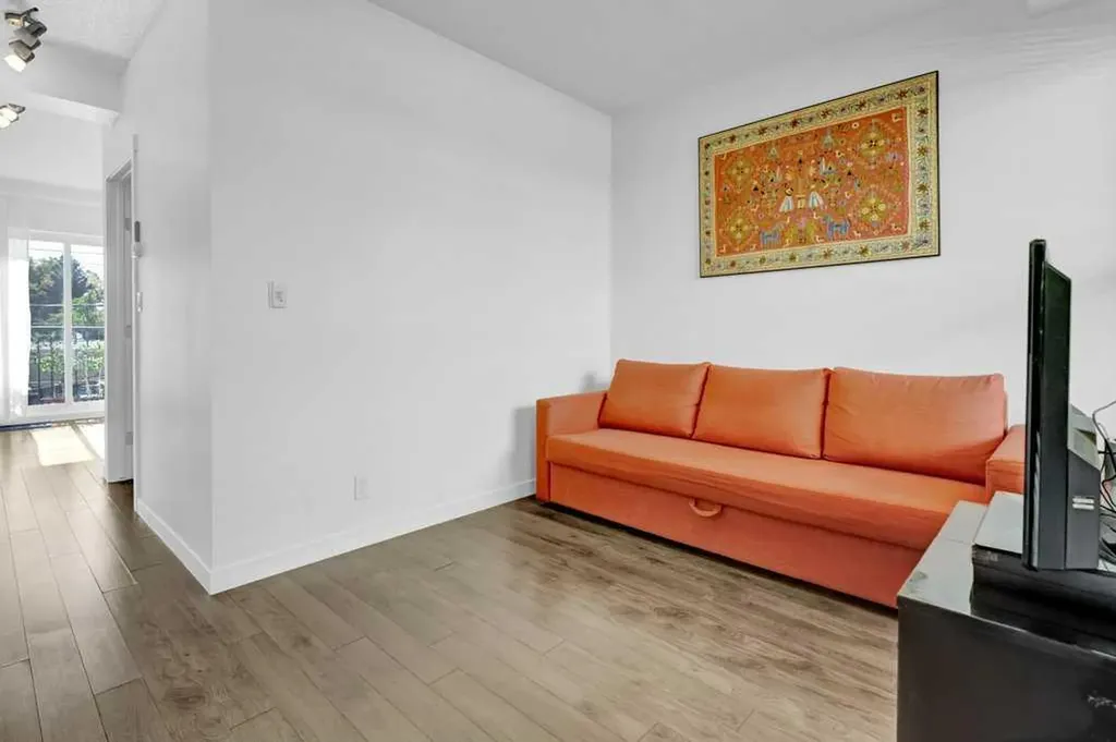 1740 9 Street NW Calgary AB T2M 4Z5