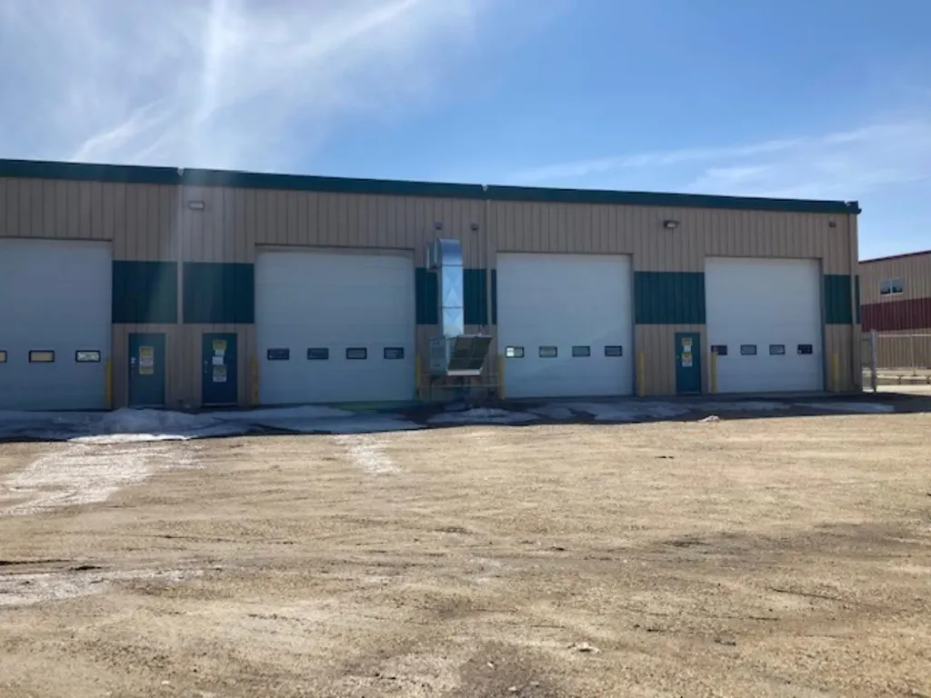 10602 79 Avenue Clairmont AB T0H 0W0