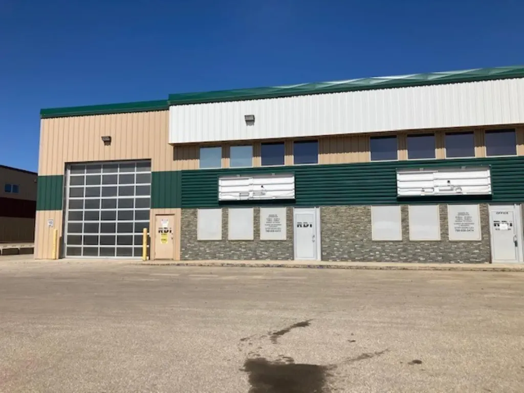 10602 79 Avenue Clairmont AB T0H 0W0